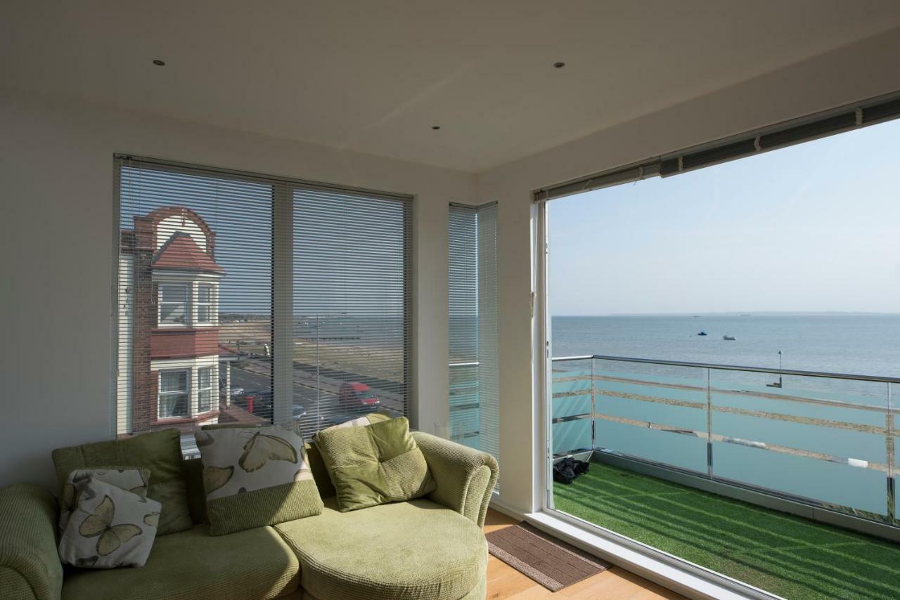 The Estuary View Daire Thorpe Bay Dış mekan fotoğraf
